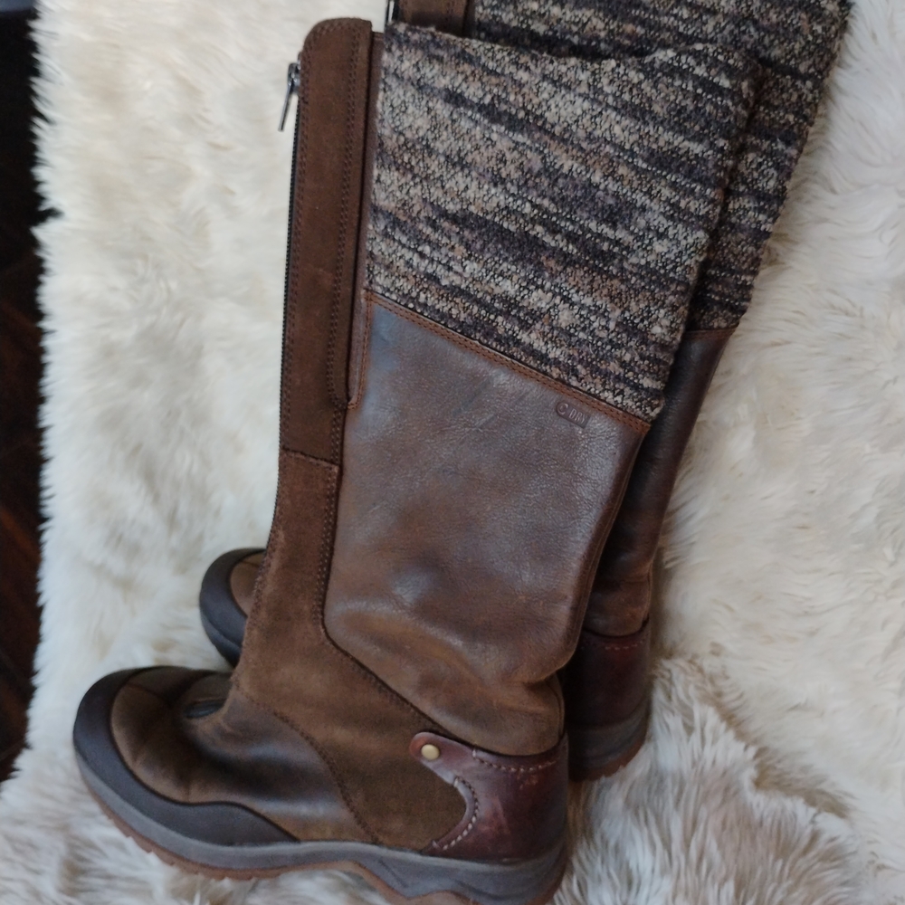 Merrell Brown Leather & Knit Boots